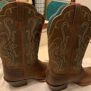 Artiat women’s boots